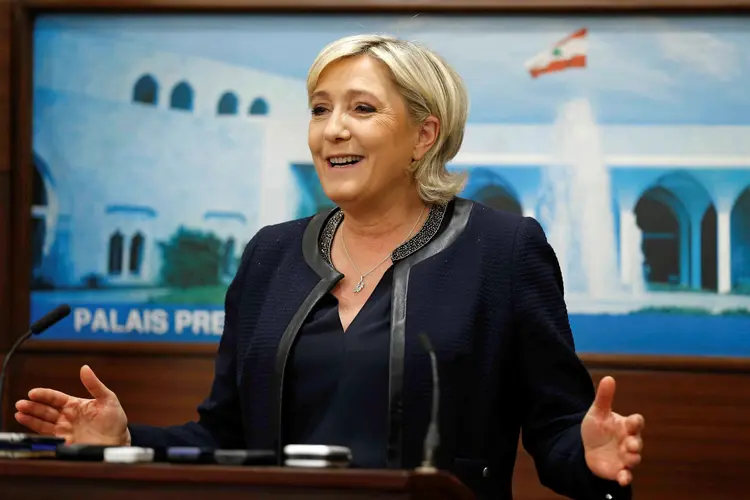Marine Le Pen: a líder da extrema-direita obteria 27% dos votos no primeiro turno das eleições presidenciais (Mohamed Azakir/Reuters)