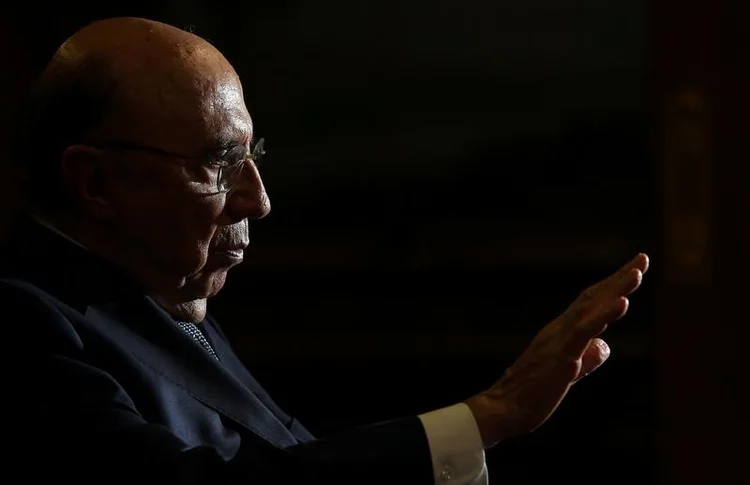Henrique Meirelles: segundo o ministro, caso 70% da proposta do governo não seja mantida pelo Congresso, serão propostas medidas complementares para alcançar o equilíbrio das contas da Previdência (Adriano Machado/Reuters)