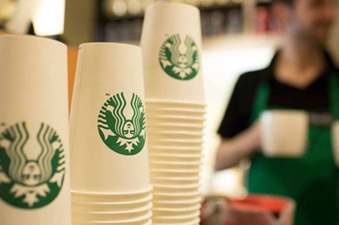 Copos da Starbucks: parte da empresa pode ser vendida à Nestlé (Starbucks/Divulgação)