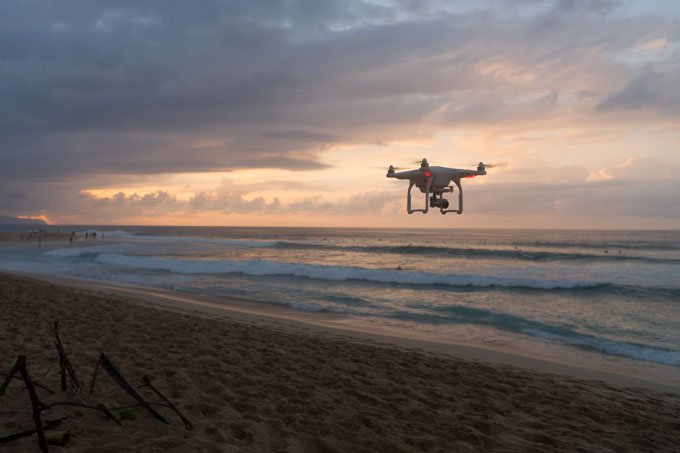 Drones ajudam a salvar afogamentos em praias do Rio