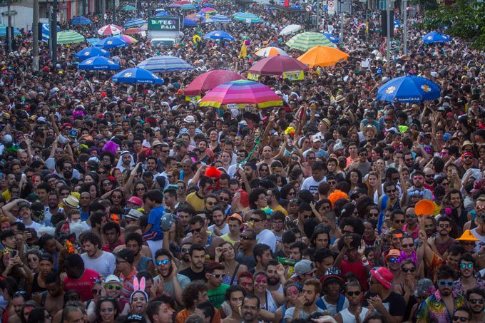 Saúde vai distribuir 77 milhões de camisinhas até o carnaval