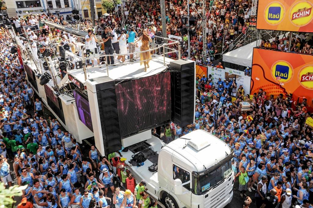 Ele começou com um Fusca e já fez até o Carnaval de Ivete Sangalo