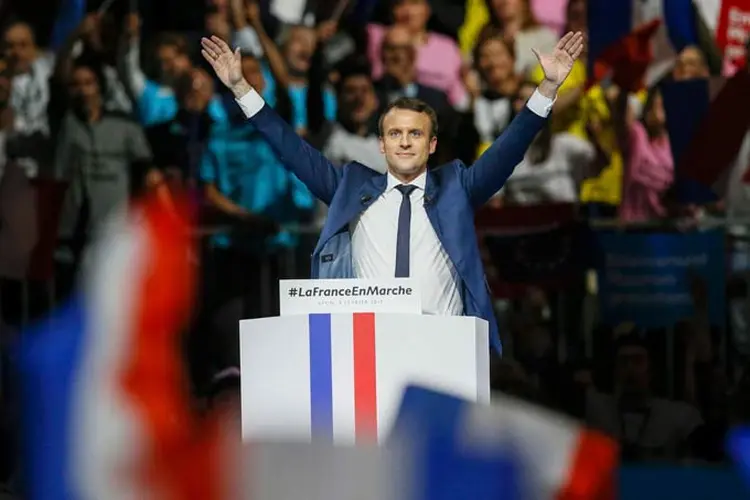 Emmanuel Macron: Candidato de centro divide as primeiras posições com Marine Le Pen, da extrema-direita (Robert Pratta/Reuters)