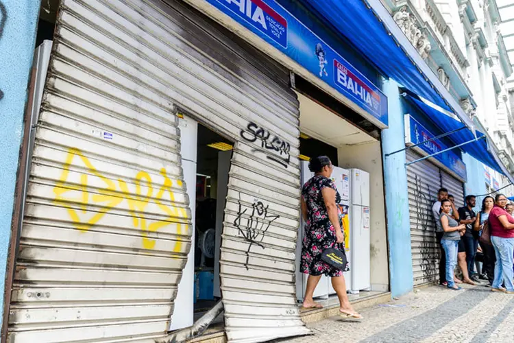 ES: Só na Grande Vitória, 200 lojas sofreram ataques desde o último dia 4 (foto/Reuters)