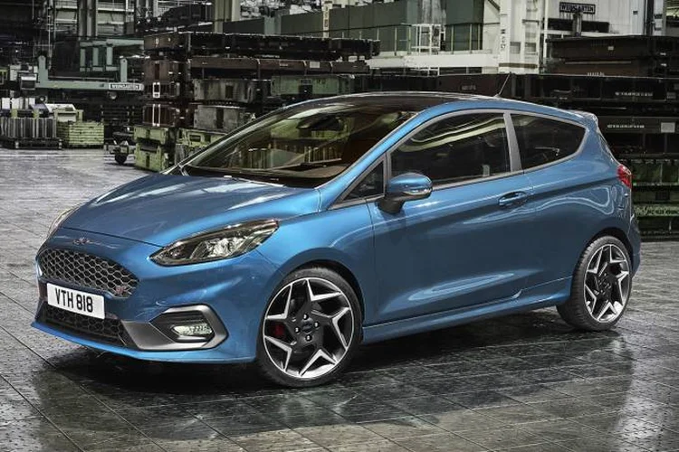 Ford Fiesta 2017: pouca coisa mudou no visual externo; rodas trazem desenho inédito (Divulgação)