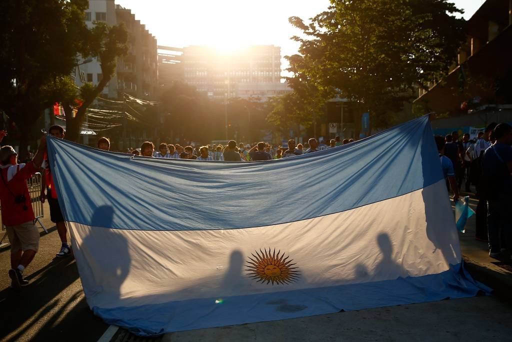 Pobreza na Argentina cresce 32,9% e atinge 13 milhões de pessoas