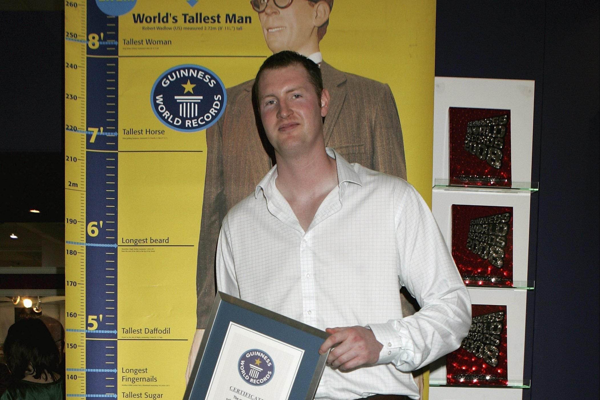 Neil Fingleton, o gigante de "Game of Thrones", morre aos 36 anos
