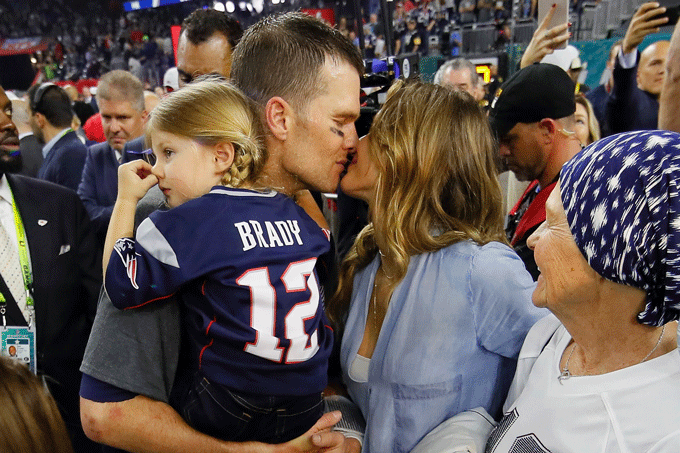 Gisele Bündchen diz que Tom Brady teve concussões e NFL nega