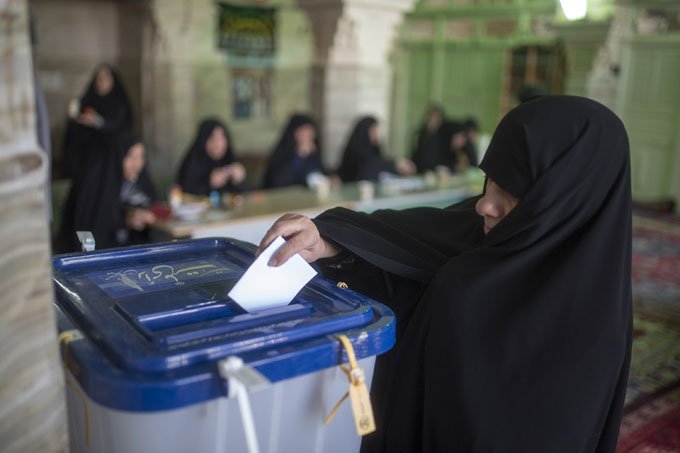 Irã discute candidatura de mulheres para eleições presidenciais