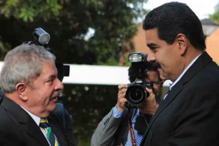 Lula e Maduro: o presidente venezuelano estendeu suas palavras de pesar aos filhos, familiares e amigos da "companheira Dona Marisa" (Nicolás Maduro/Divulgação)