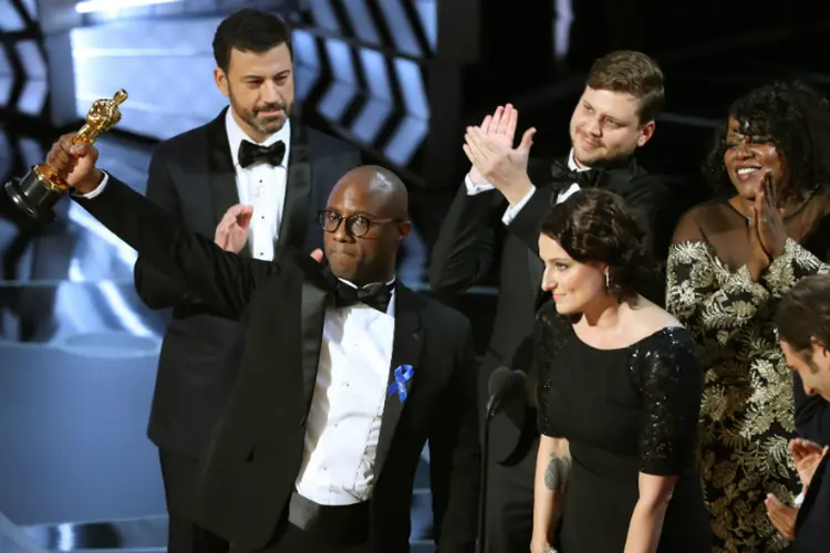 Em 2017, "Moonlight" se torna o primeiro filme com um elenco exclusivamente negro a vencer como melhor filme (Lucy Nicholson/Reuters)