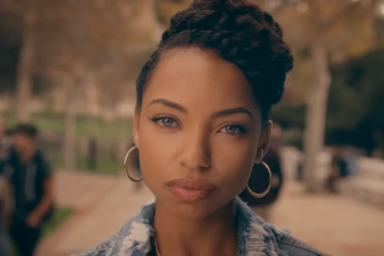 A atriz Logan Browning na série Dear White People, da Netflix (Netflix/Reprodução)