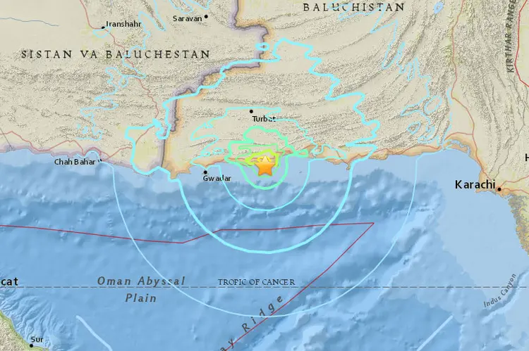 Paquistão: seu hipocentro se localizou a 10 quilômetros de profundidade, com o epicentro a 23 quilômetros da cidade litorânea de Pasni (USGS/Reprodução)