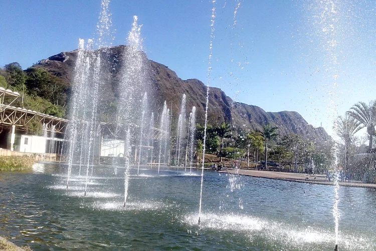 Parque das Mangabeiras: até o momento, foram encontrados oitos macacos mortos em Belo Horizonte (Eliezerscosta/Wikimedia Commons)