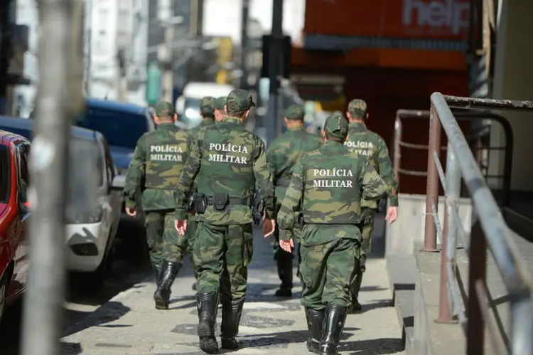 Policiais militares no Espírito Santo: movimento deve acabar neste sábado (Tânia Rego/Agência Brasil)