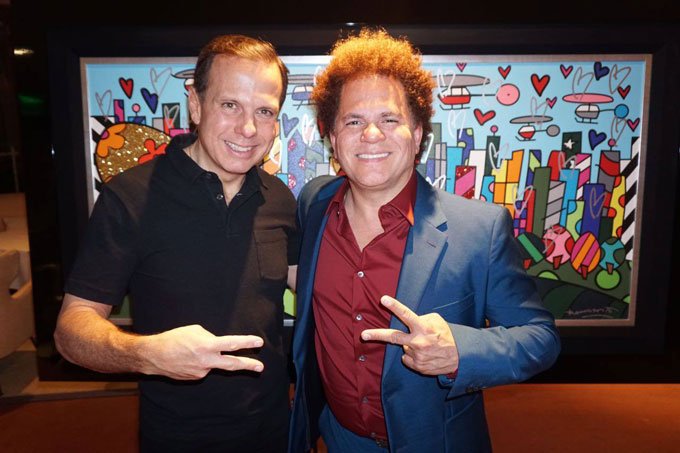 Doria doa quadros de Romero Britto à Prefeitura de SP