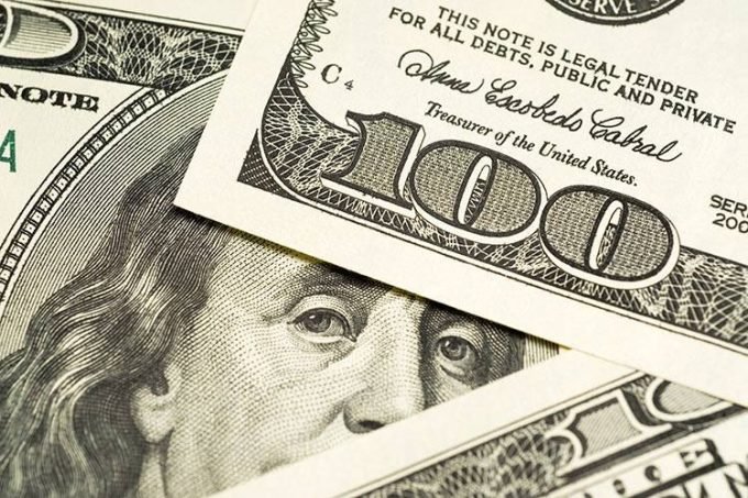 Dólar sobe a R$3,25 após governo desistir de Previdência