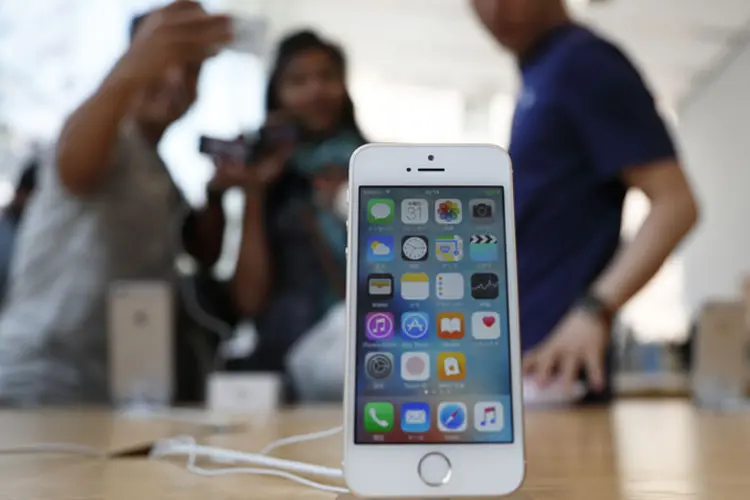 iPhone SE: ele também ocorre conforme o crescimento das vendas de smartphones desacelera no outro mercado gigante da Ásia, a China (Getty Images)