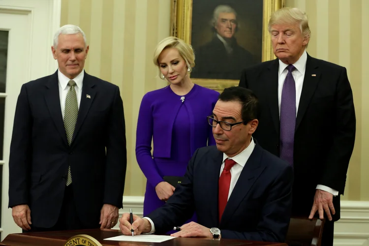 Steven Mnuchin: "estou comprometido em criar mais empregos, combater atividades terroristas e financiamentos, e tornar a América grande de novo" (Yuri Gripas/Reuters)