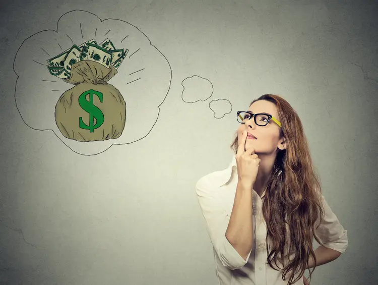 Mulher pensando em dinheiro: prêmio não será mais incorporado ao salário (SIphotography/Thinkstock)