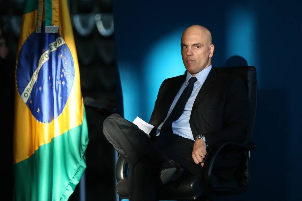 Alexandre de Moraes toma posse como ministro do STF