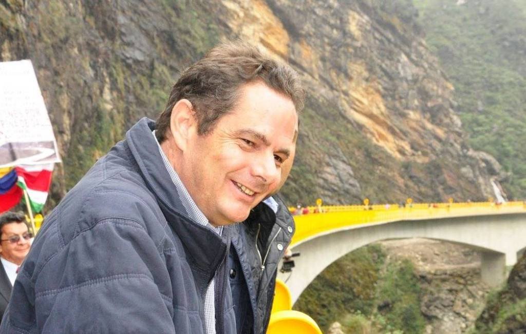 Vice colombiano renunciará para se candidatar à presidência