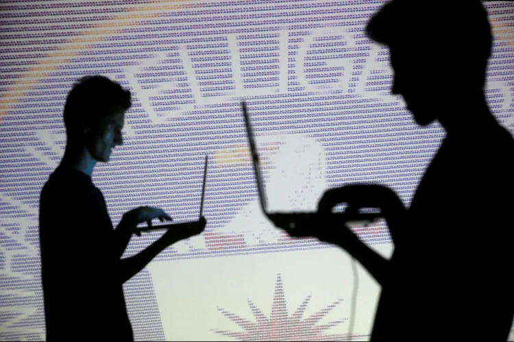CIA: "Tais informações não só colocam em risco funcionários americanos e operações, mas dá aos adversários ferramentas e informações que nos podem causar prejuízos" (Dado Ruvic/Reuters)