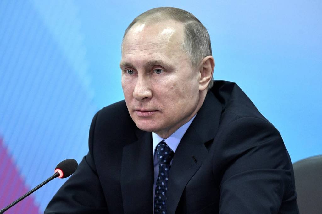 Putin admite erros em sistema de exame antidoping na Rússia