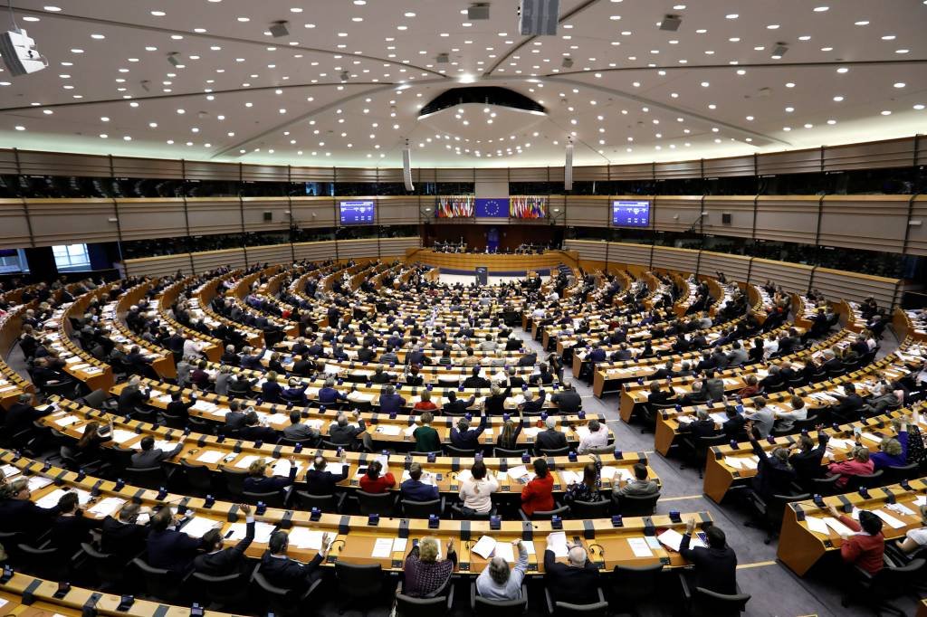 Parlamento Europeu aprova nova política para imigrantes