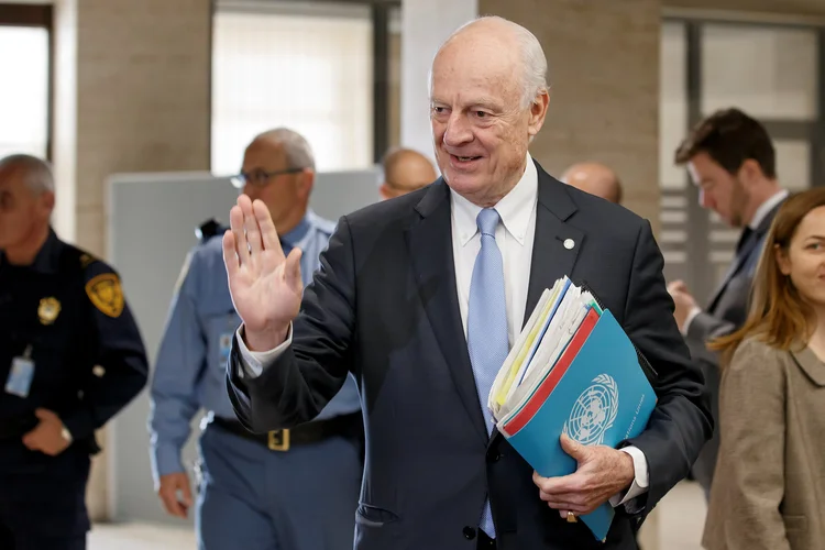 Staffan de Mistura: após se reunir nesta manhã com a delegação do regime, o mediador se reuniu durante a tarde com representantes da oposição (Salvatore Di Nolfi/Reuters)