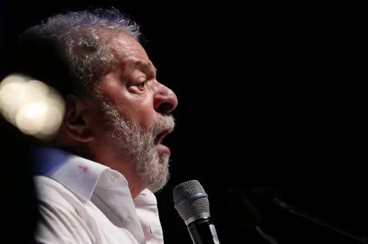 Lula: estiveram com o presidente Dilma Rousseff, Rui Costa, Fernando Pimentel, Tião Vianna, Wellington Dias, Humberto Costa e Gleisi Hoffmann (Adriano Machado/Reuters)