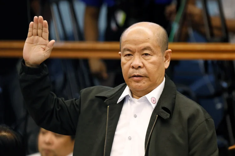 Arturo Lascanas é a segunda pessoa a testemunhar sobre os supostos laços de Duterte com um grupo de extermínio clandestino (Erik De Castro/Reuters)