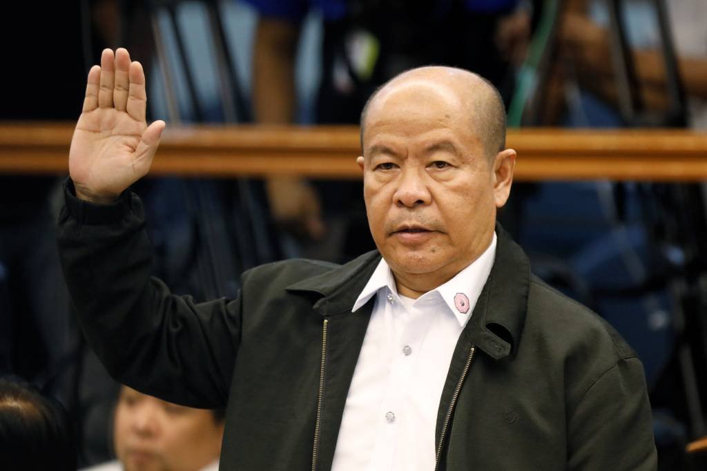 Ex-policial assume assassinatos de esquadrão da morte filipino