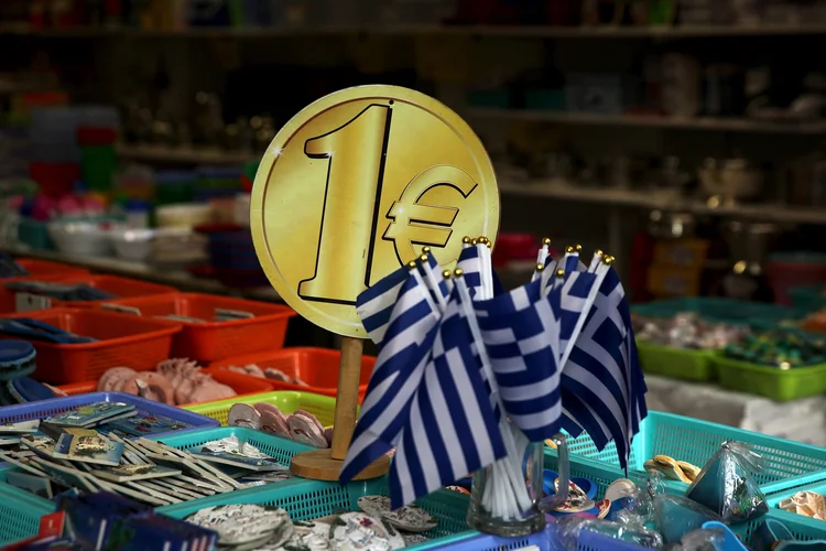 Grécia: segundo a imprensa, o governo pretende colocar entre 3 e 4 bilhões em títulos nos mercados (Yiannis Kourtoglou/File Photo/Reuters)