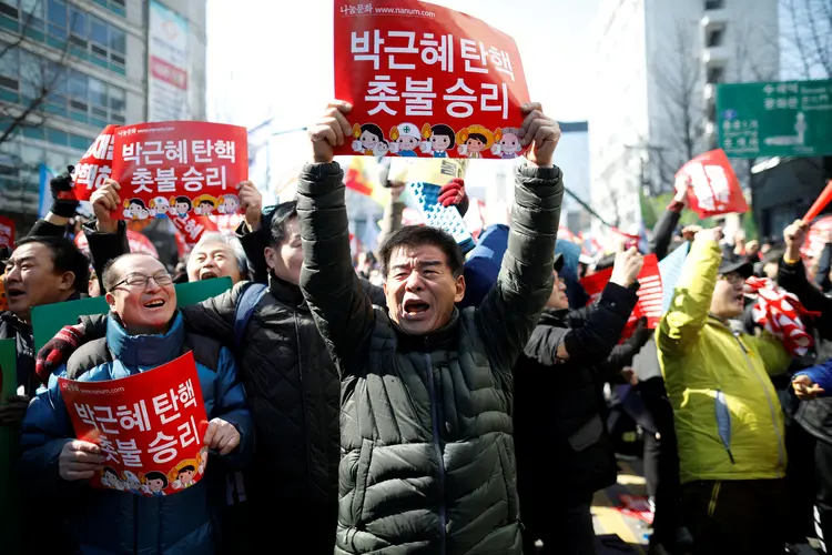 Impeachment: “Essa questão oferece de certa forma uma conclusão para a situação política em torno da presidente Park e possibilita que a Coreia siga em frente de forma mais segura" (Kim Hong-Ji/Reuters)