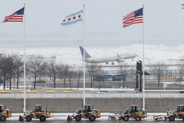 Companhias aéreas: o presidente da United voltou a desculpar-se por o incidente ocorrido em 9 de abril, quando um passageiro foi arrastado pra fora do avião (Kamil Krzaczynski/Reuters)