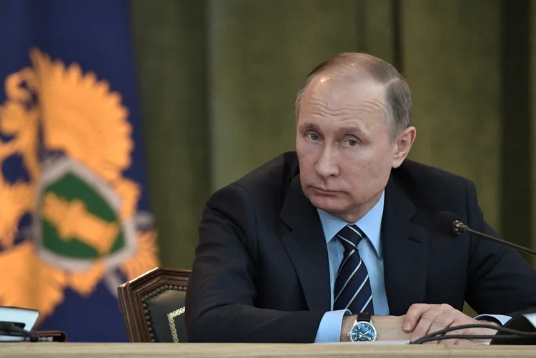 Vladimir Putin: "o sucessor do presidente será decidido pelo povo russo somente durante uma eleição democrática e por mais ninguém" (Sputnik/Aleksey Nikolskyi/Kremlin/Reuters)