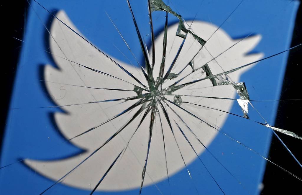 Twitter: a Pública analisou 90 dessas contas e descobriu quem são os responsáveis e como se organizam na rede (Dado Ruvic/Reuters)