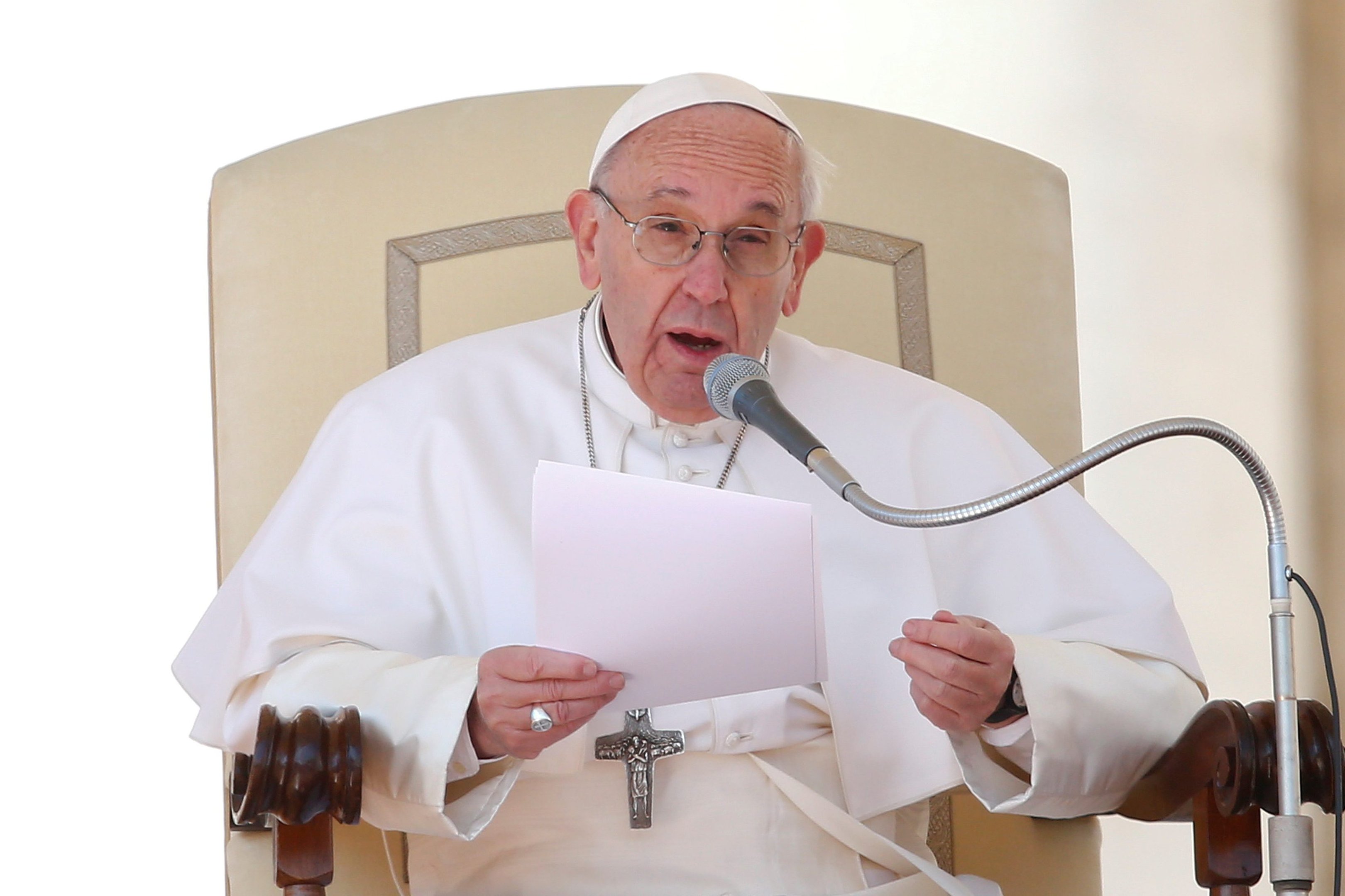 Papa Francisco condena ataques terroristas a igrejas no Egito