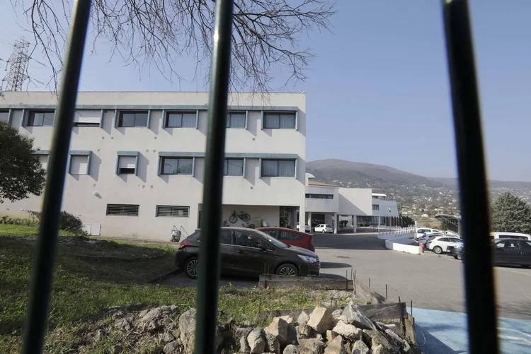 Escola: o suposto autor do ataque, um aluno de 17 anos de idade, foi detido (Eric Gaillard/Reuters)