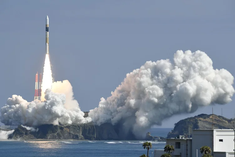 Coreia do Sul: após o lançamento, a agência KCNA afirmou que a Coreia do Norte pretende lançar outros satélites "a curto prazo (Kyodo/Reuters)