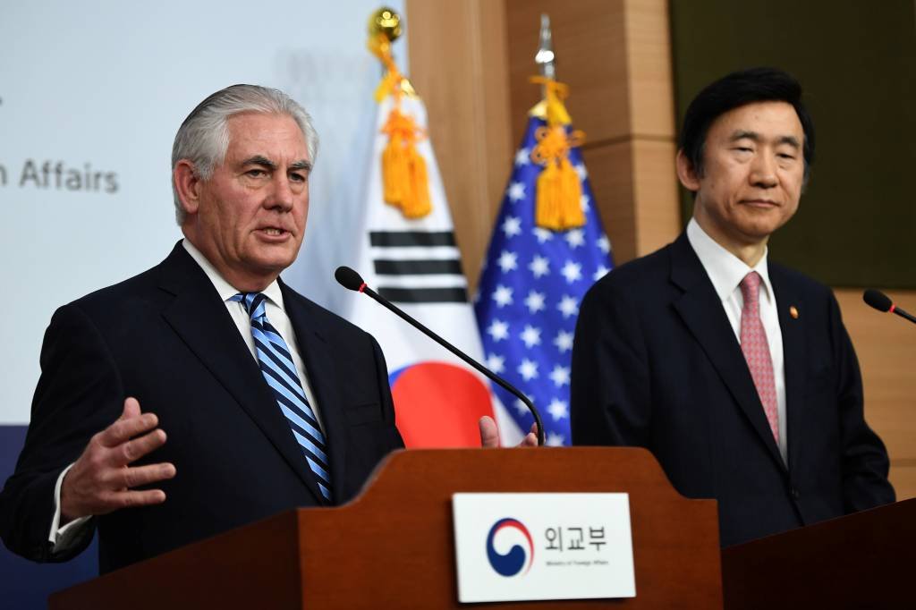 Rex Tillerson e Yun Byung-se: ministro sul-coreano disse que a Coreia do Sul e os Estados Unidos compartilham o objetivo da completa desnuclearização da Coreia do Norte (Reuters/Jung Yeon-Je)