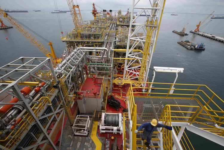 Petróleo: a construção do FPSO Pioneiro de Libra começou no final de 2014 no estaleiro Jurong, em Cingapura, e recebeu investimentos de aproximadamente US$ 1 bilhão (Edgar Su/Reuters)