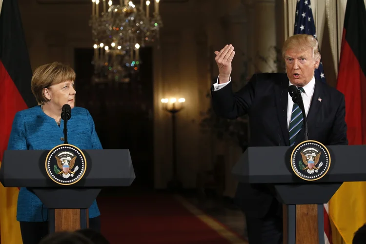 Angela Merkel e Donald Trump: Trump disse que ambos líderes concordaram hoje em sua reunião na Casa Branca na "prioridade de proteger" os cidadãos de sua respectivas nações (Reuters)