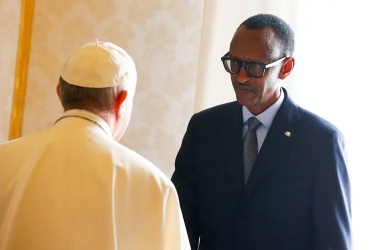 Ruanda: a Igreja católica foi acusada em várias ocasiões de apoiar o regime extremista hutu e de ter participado nas matanças realizadas ao longo de cem dias (Tony Gentile/Reuters)