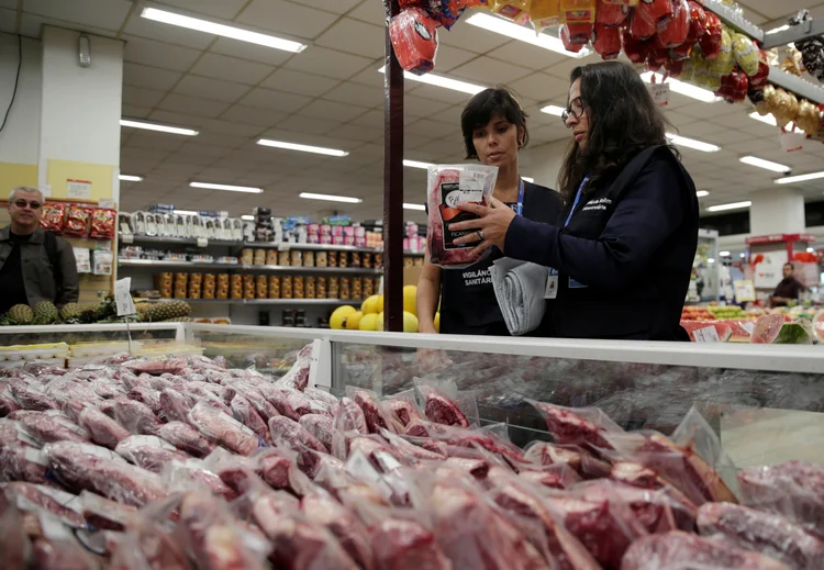 Operação Carne Fraca: a operação tem como objetivo desarticular um esquema de corrupção envolvendo fiscais agropecuários (Ricardo Moraes/Reuters)