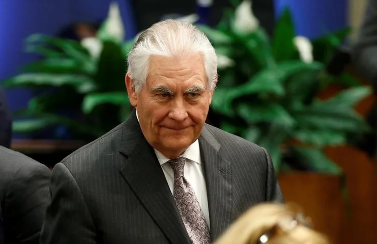 Tillerson: "Os Estados Unidos irão aumentar a pressão sobre o Estado Islâmico e a Al Qaeda e trabalhar para estabelecer zonas provisórias de estabilidade, por meio de tréguas, para permitir que refugiados voltem para casa" (Joshua Roberts/Reuters)
