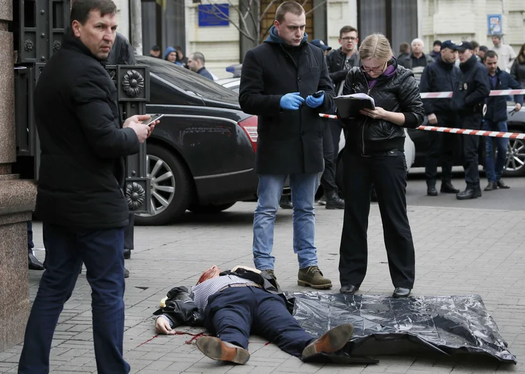 Assassinato em Kiev: chefe policial confirmou que a vítima é o ex-deputado comunista Denis Voronenkov (Valentyn Ogirenko/Reuters)