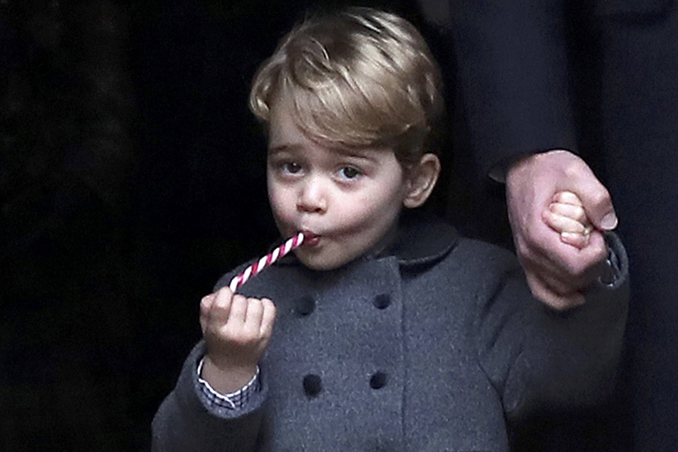 Príncipe George, de 3 anos, iniciará escola em setembro