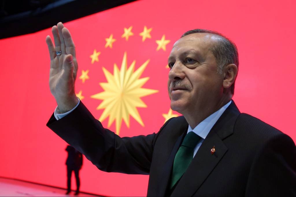 Erdogan anuncia que visitará Trump em meados de maio